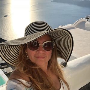 Meet your Posher, Cristina